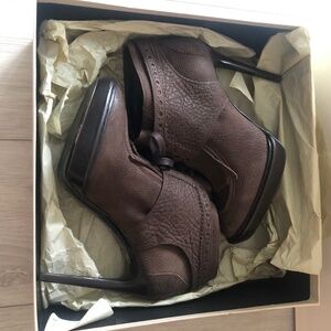 Burberry stilettos